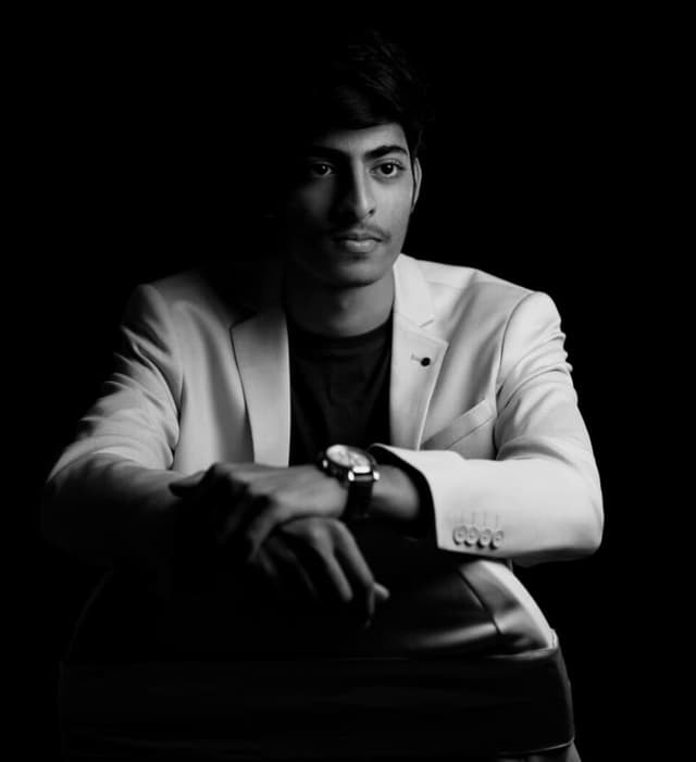 Portrait of Tejesh Varma, Co-Founder and CGO at Hydrilla.